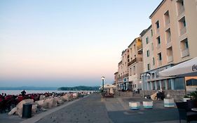 Spacious Balcony Apartment Piran